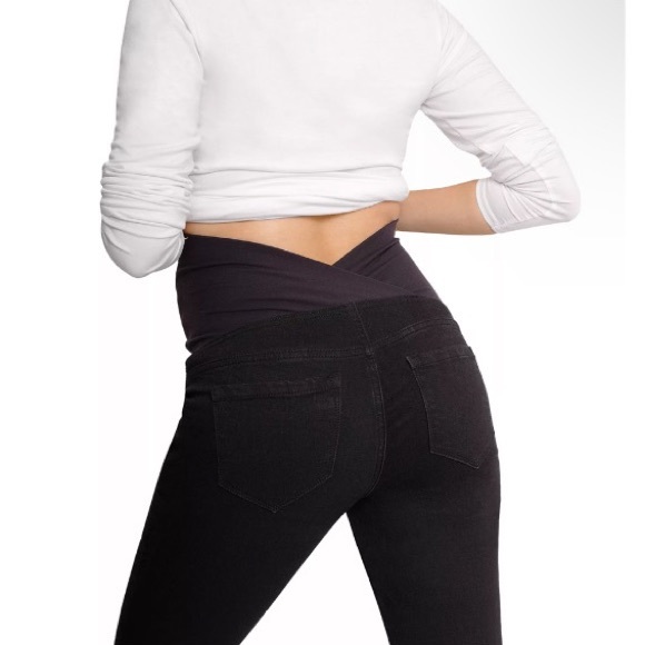 NWT Ingrid & Isabel Crossover Panel Maternity Skinny Jeans - Picture 3 of 8